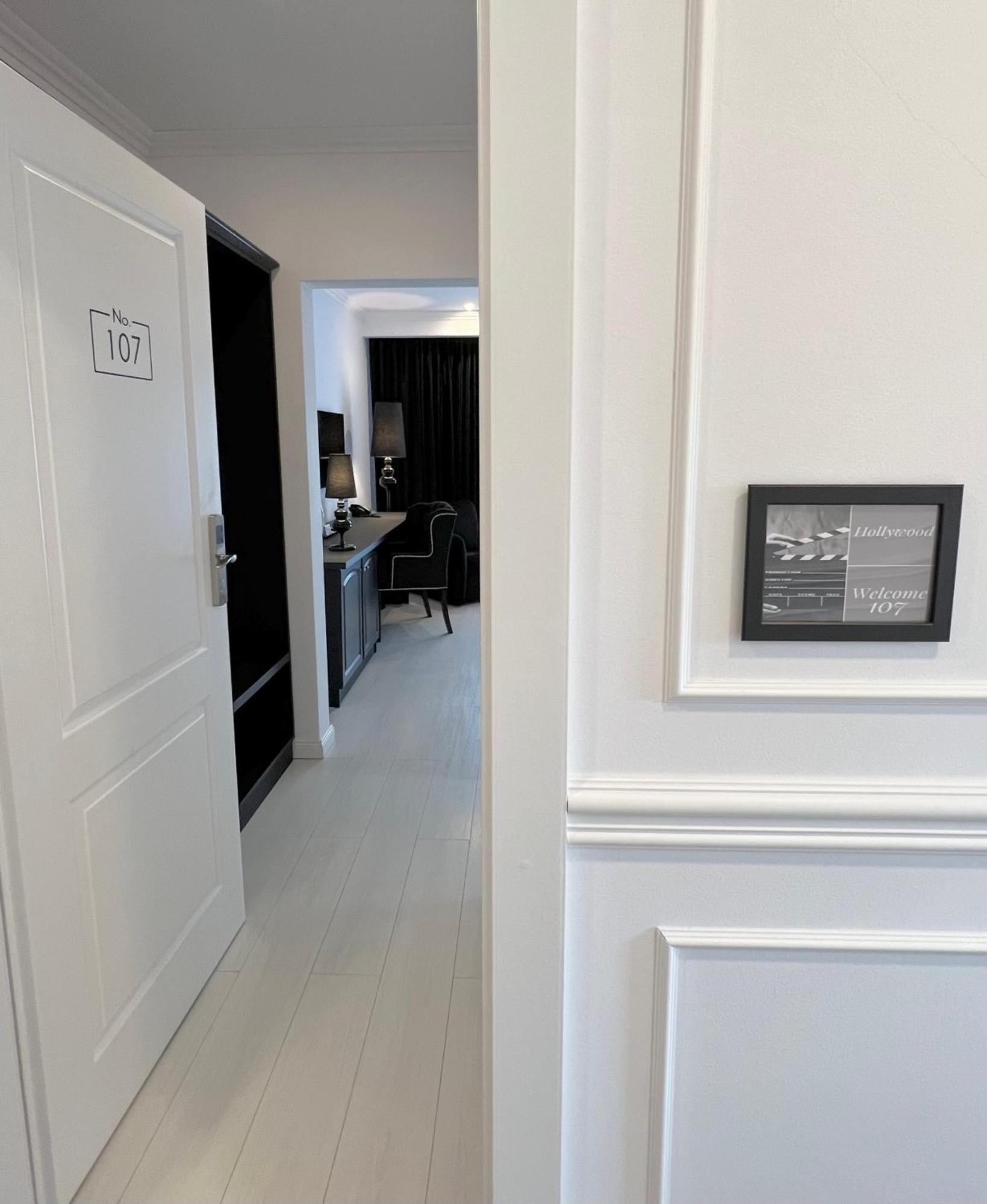 Krystal Boutique Mansion Hotel Hunedoara Exterior photo